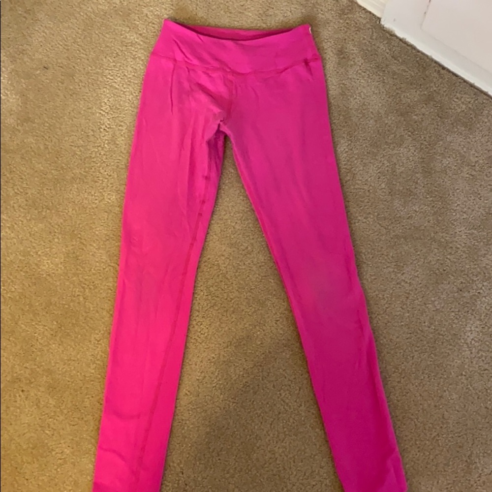 Bright pink beyond yoga leggings